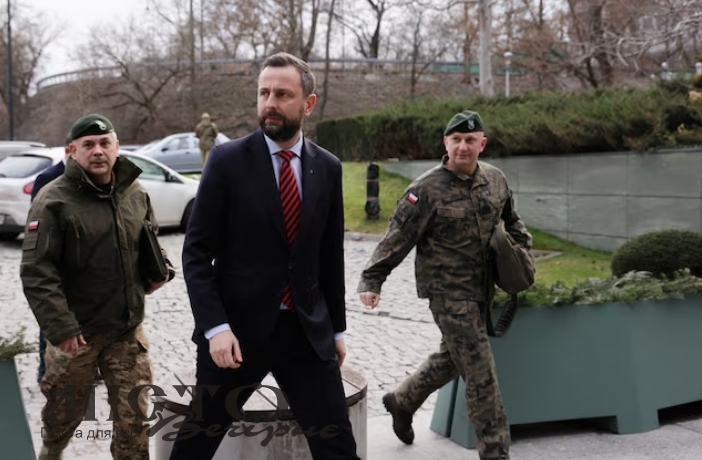 Міноборони: Польща готова допомогти Україні повернути чоловіків призовного віку 