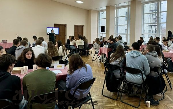 У Нововолинську провели «Інтелектуальну шкільну лігу» серед старшокласників - новини Володимир-Водинського У Нововолинську провели «Інтелектуальну шкільну лігу» серед старшокласників