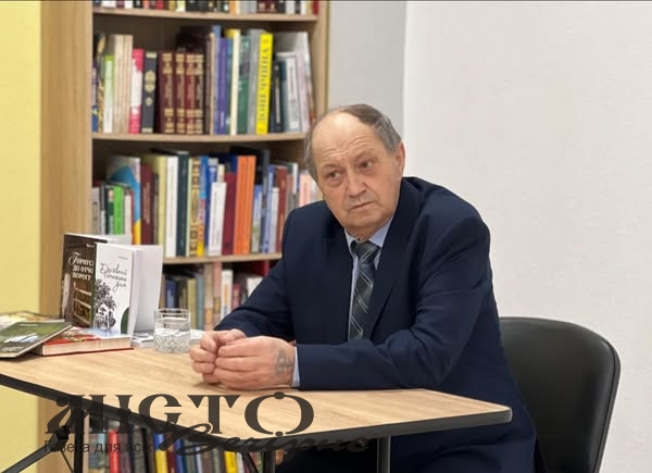 У Нововолинську поета Ярослава Гиця привітали із 75-річним ювілеєм - новини Володимир-Водинського У Нововолинську поета Ярослава Гиця привітали із 75-річним ювілеєм