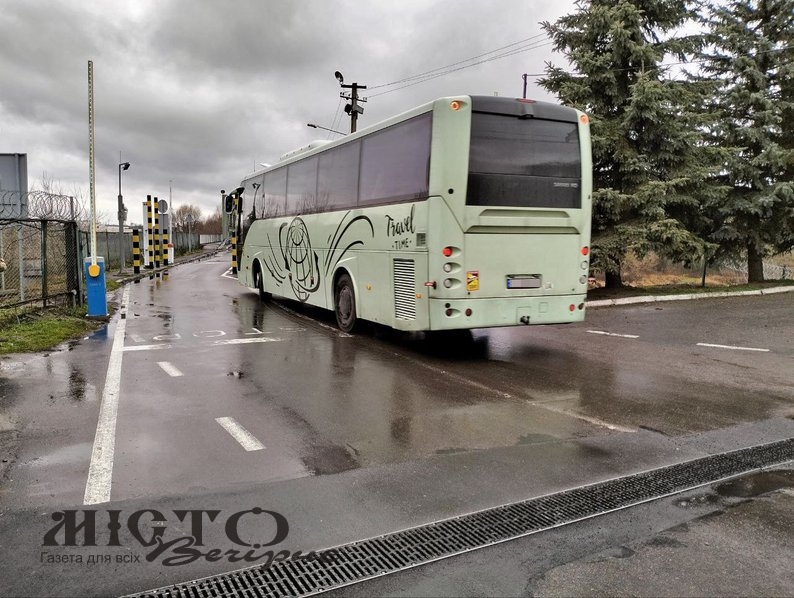 На пунктах пропуску «Устилуг» та «Ягодин» перед святами збільшився пасажиропотік 
