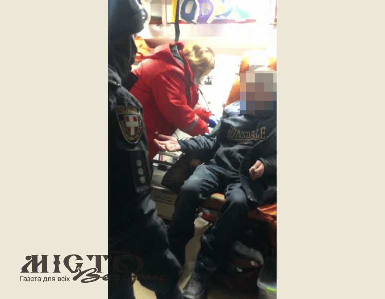 У Володимир-Волинському районі врятували чоловіка, що замерзав на холоді 