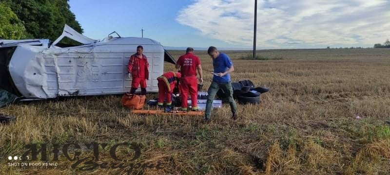 На трасі Павлівка-Горохів автомобіль злетів у кювет, є потерпілі 