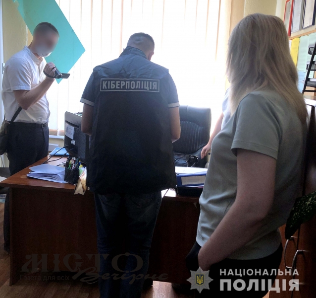 В Києві викладачку університету затриали за шахрайство 