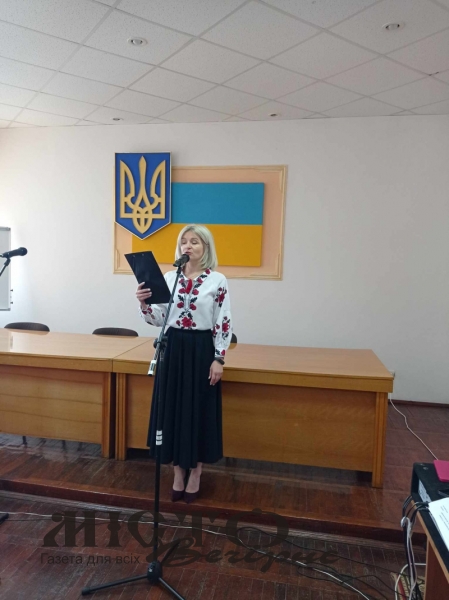 В Іваничах відбулися урочистості, приурочені 27-й річниці Конституції України «Основа життя - мій закон основний» - новини Володимир-Водинського В Іваничах відбулися урочистості, приурочені 27-й річниці Конституції України «Основа життя - мій закон основний»