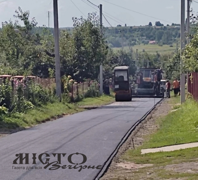 У селищі Локачі відремонтували дорожнє покриття вулиці 16-го Липня 
