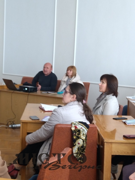 У Локачинській селищній раді обговорили питання функціонування навчальних закладів громади 