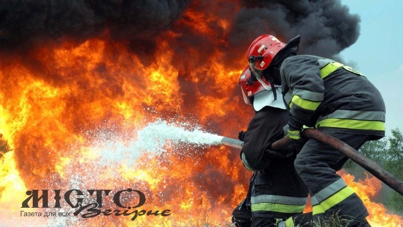 У Нововолинську горів цегляний двоповерховий будинок 