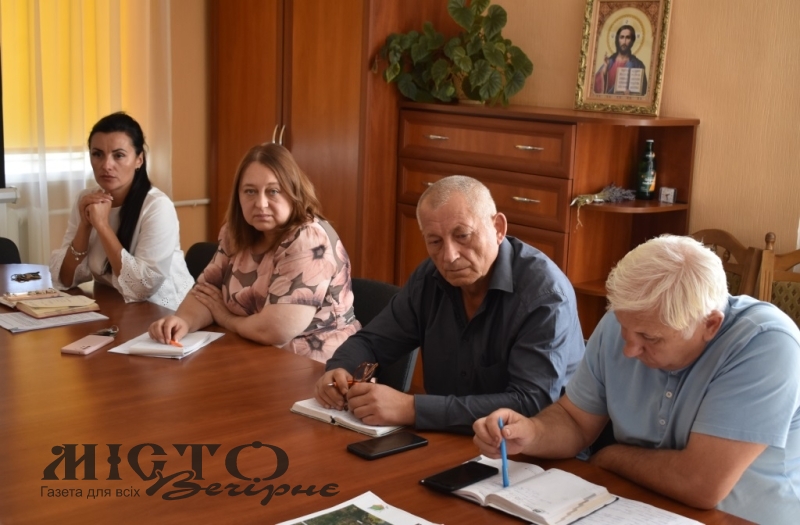 Селищний голова Іванич зустрілась з представниками ініціативної групи від жителів с.Соснина 