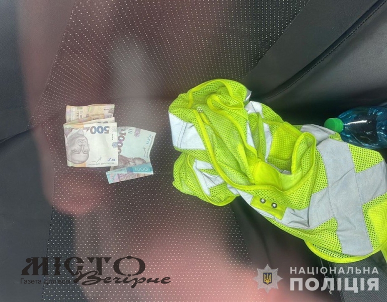 У Локачинській громаді водій намагався дати хабаря працівникам поліції 