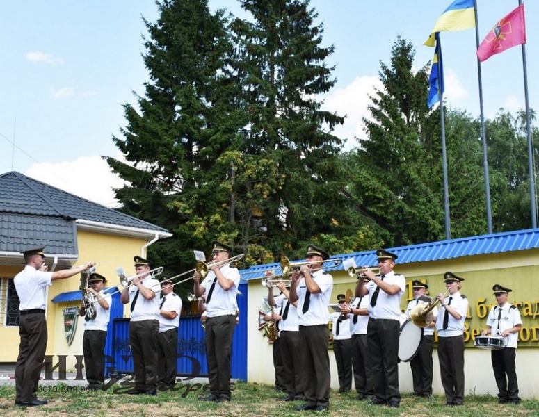 14 бригада привітала Володимир з Днем міста  