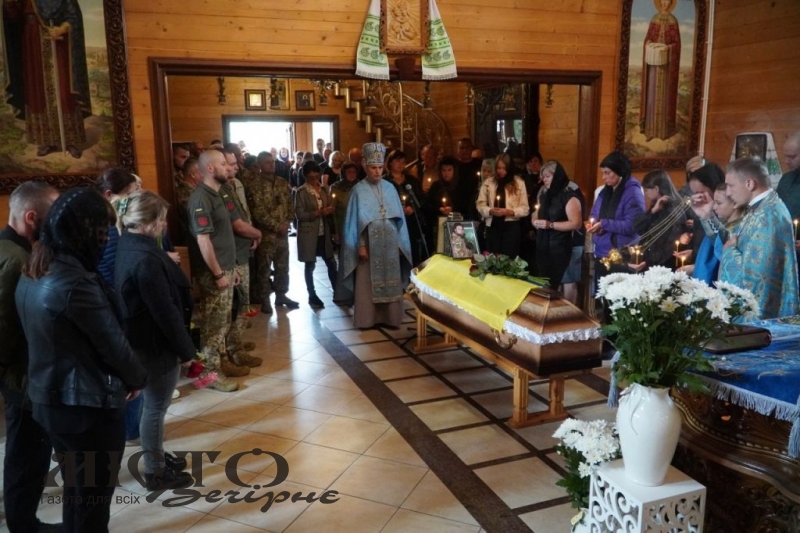 У Володимирі попрощалися зі старшим сержантом Андрієм Рудаковим 