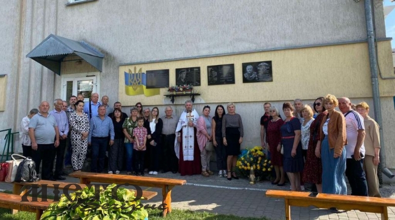 У Володимирі відкрили меморіальну дошку на честь загиблого Героя Валерія Матвійчука 