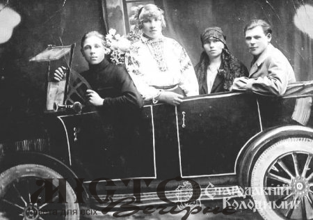 Фотосалон минулого століття: рідкісний знімок із Володимира 