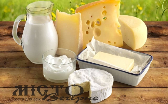 Ціни на молочну продукцію різко падають: ринок чекає тривалий період застою 