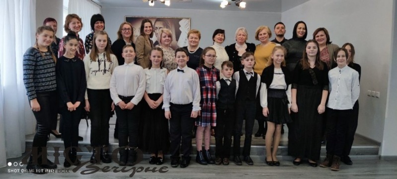 Учні музичної школи – переможці обласного конкурсу виконавців на струнно-смичкових інструментах 