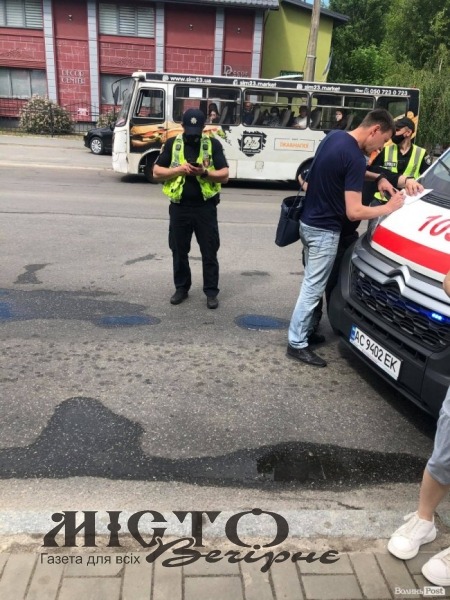 У Луцьку на «зебрі» збили чоловіка і двох дітей 