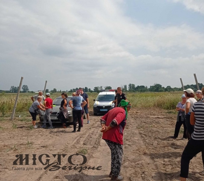 У селі Стенжаричі Володимир-Волинського району виявлено більше 20 нелегальних працівників 