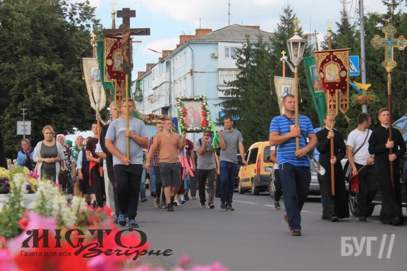 Через Володимир пройшла хресна хода, яка прямує до Почаєва 
