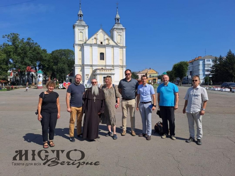 У Володимирі обговорили можливість ремонту костелу 