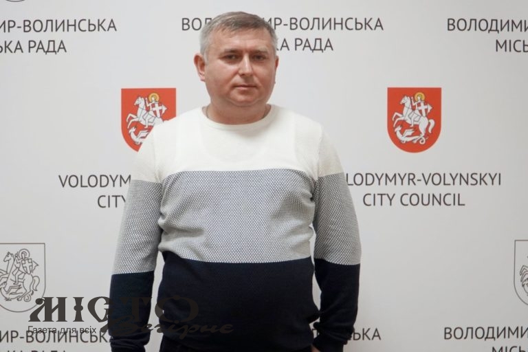 Мер Володимира заявив, що планує звільнити директора УЖК, якого визнали винним у корупції 