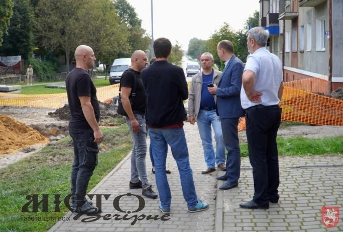 У центрі Володимира завершують реконструкції теплових мереж - новини Володимир-Водинського У центрі Володимира завершують реконструкції теплових мереж