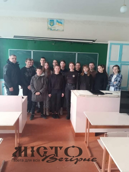 Ліцеїстам Оваднівської громади розповіли правила безпеки в і 