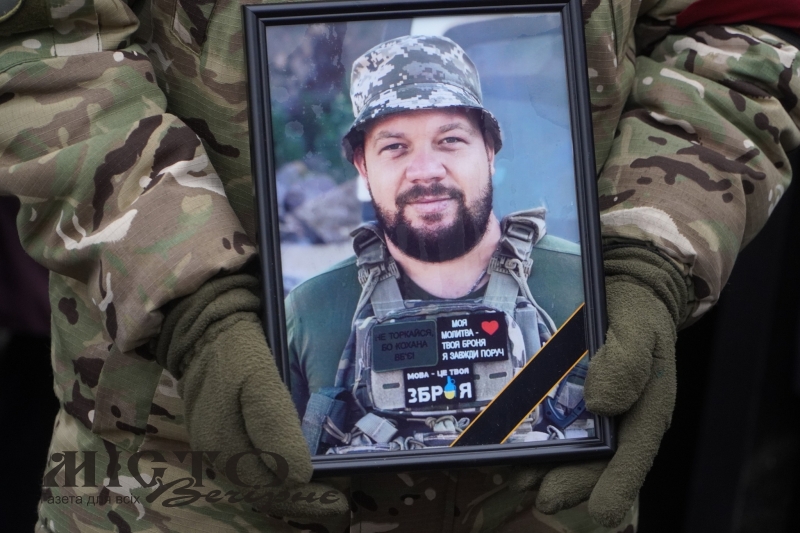 У Володимирській громаді попрощалися із загиблим Олександром Таліковим 