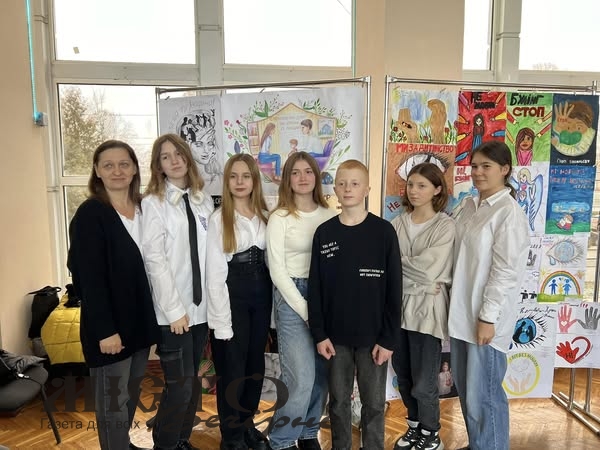 У Нововолинську нагородили переможців конкурсу дитячих малюнків «Не мовчи» 