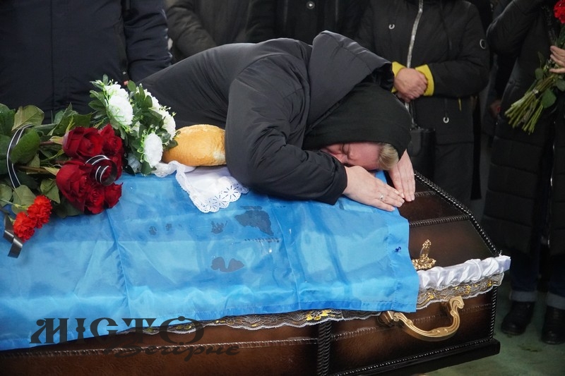 Володимирська громада попрощалася з полеглим Героєм Олександром Мазурком 