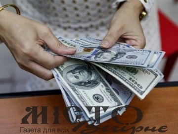 У 2020 році українські заробітчани переказали рекордну суму грошей 