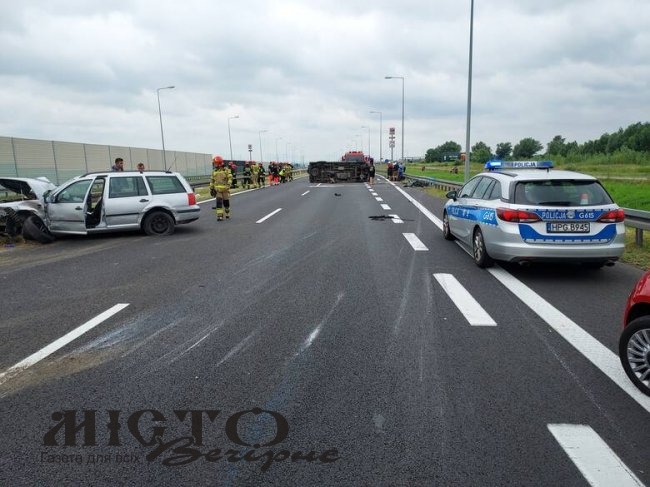 У Польщі в аварії постраждали четверо українців 