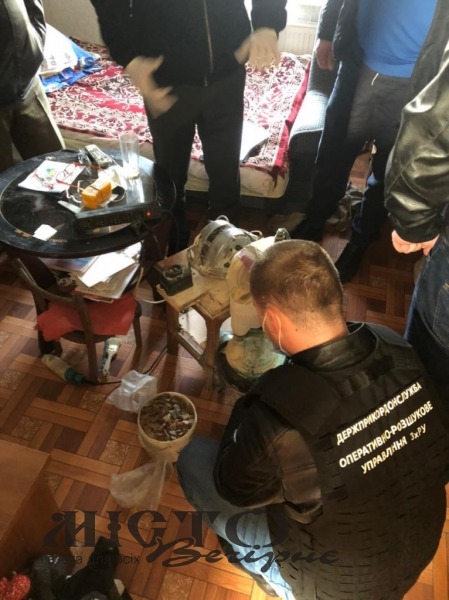 У Володимир-Волинському районі ліквідували майстерню з нелегальної обробки бурштину - новини Володимир-Водинського У Володимир-Волинському районі ліквідували майстерню з нелегальної обробки бурштину