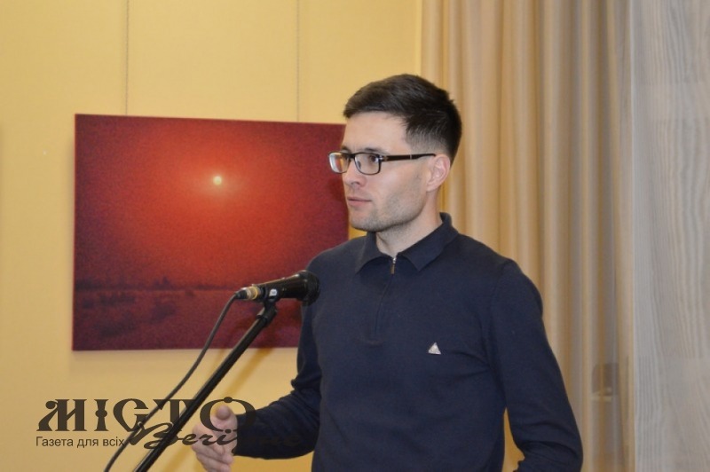 Художник з Володимира у Ковелі презентував виставку картин  