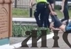Зняли, як у Ковелі поліція волочить по землі молодика 