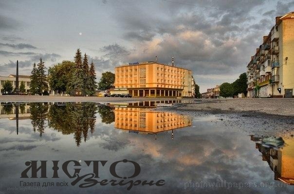 У Володимирі оголосили конкурс на кращу концепцію капітального ремонту площі Героїв - новини Володимир-Водинського У Володимирі оголосили конкурс на кращу концепцію капітального ремонту площі Героїв