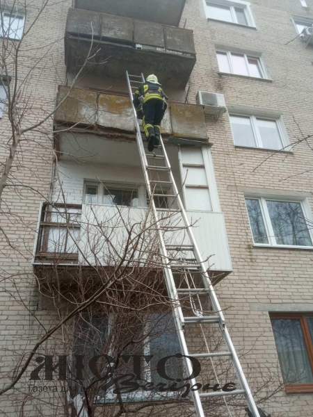 У Володимирі рятувальники визволили дитину із замкненої квартири 