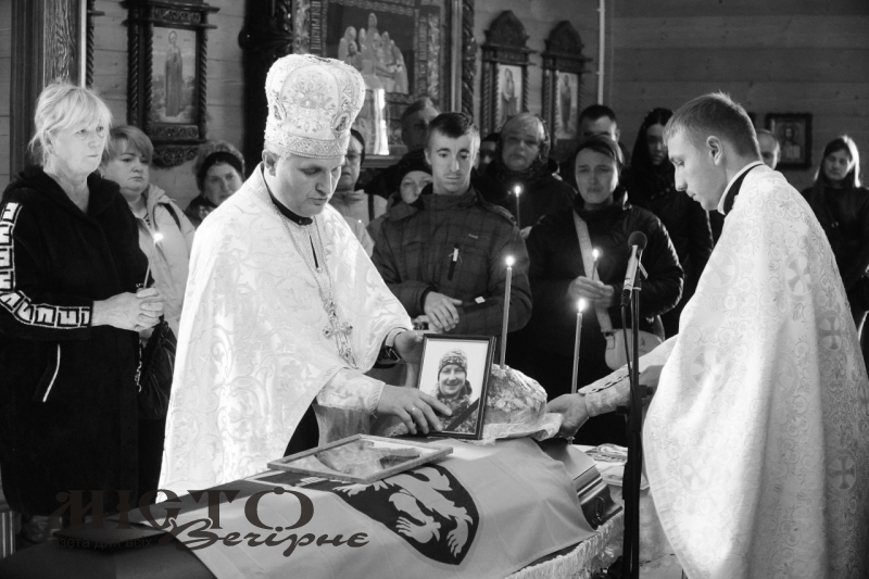 У Володимирській громаді провели в останню дорогу Героя Пилипа Климука 