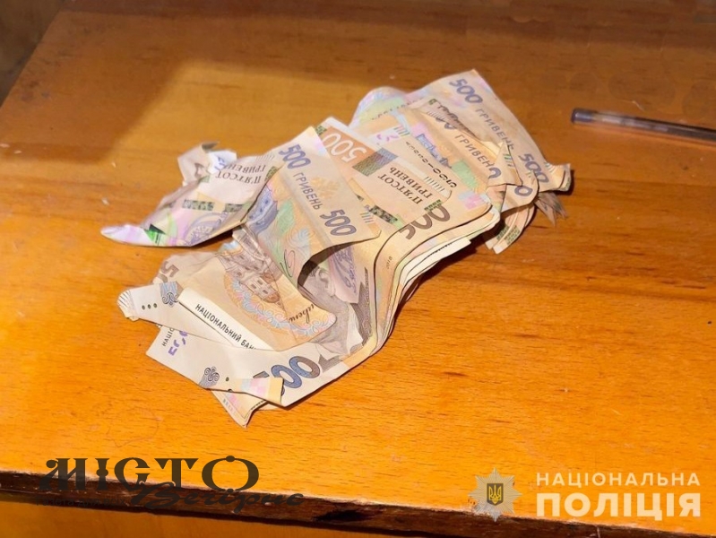 На блокпосту поблизу Володимира п’яний лучанин за 11,5 тисяч намагався відкупитися від поліцейських  