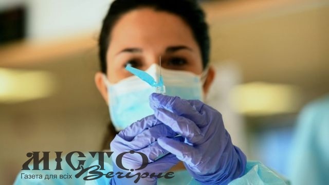 Вакцинуватись від COVID-19 доведеться раз на рік 