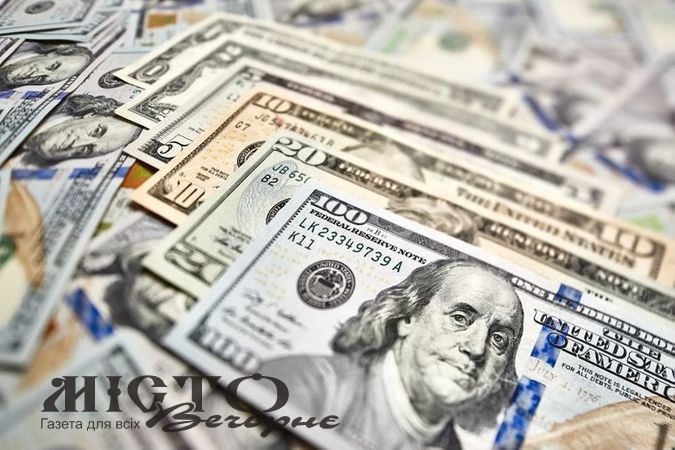 Від сьогодні з росіян стягуватимуть 30% комісії за покупку валюти 