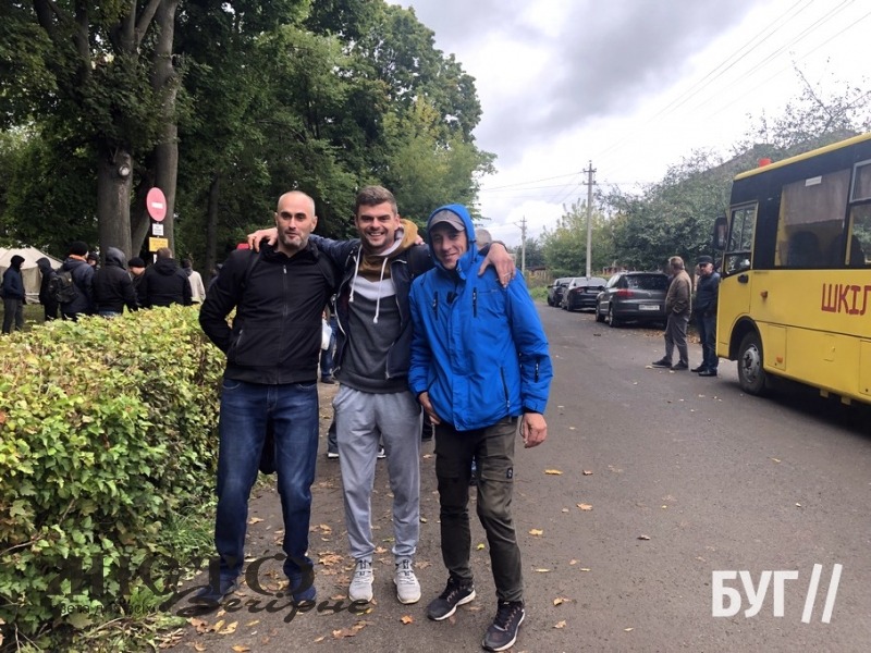 Резервістів Володимира та району відправили на військові навчання 