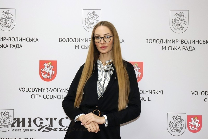 У результаті конкурсу комісія рекомендуватиме міському голові Володимира призначити на цю вакантну посаду Анастасію Азанову 