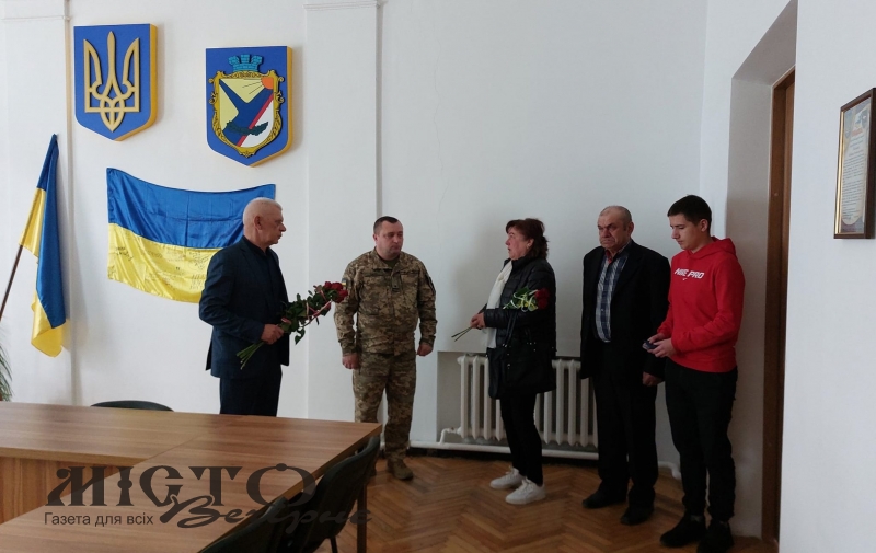 В Устилузькій громаді нагородили безвісти зниклого солдата Івана Сукача 