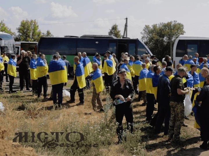 МВС України представило фільм про повернення до життя звільнених з полону бійців 