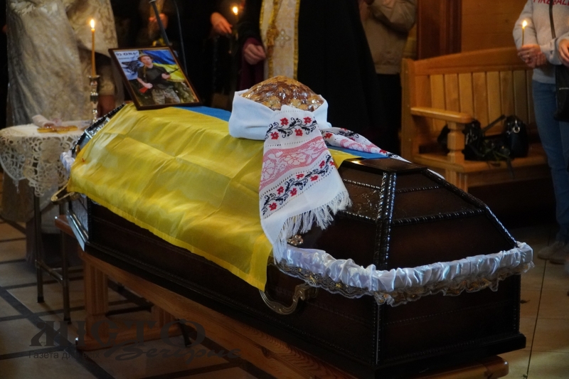 У Володимирі провели в останню дорогу загиблого Героя Валерія Осіпова 