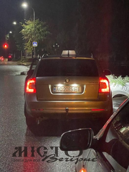 У Володимирі авто на переході збило людину, водій втік 