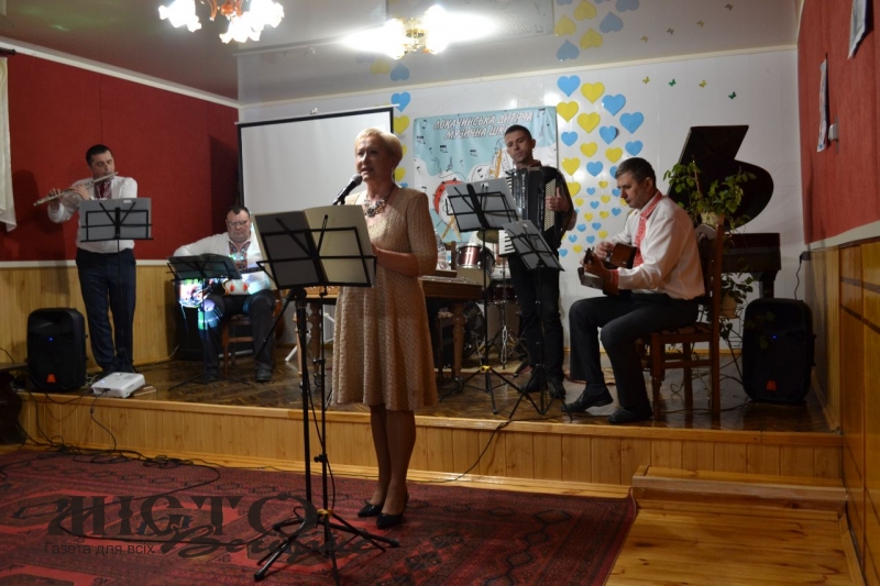 У Локачинській музичній школі відбувся памʼятний захід «Пісня буде поміж нас» 