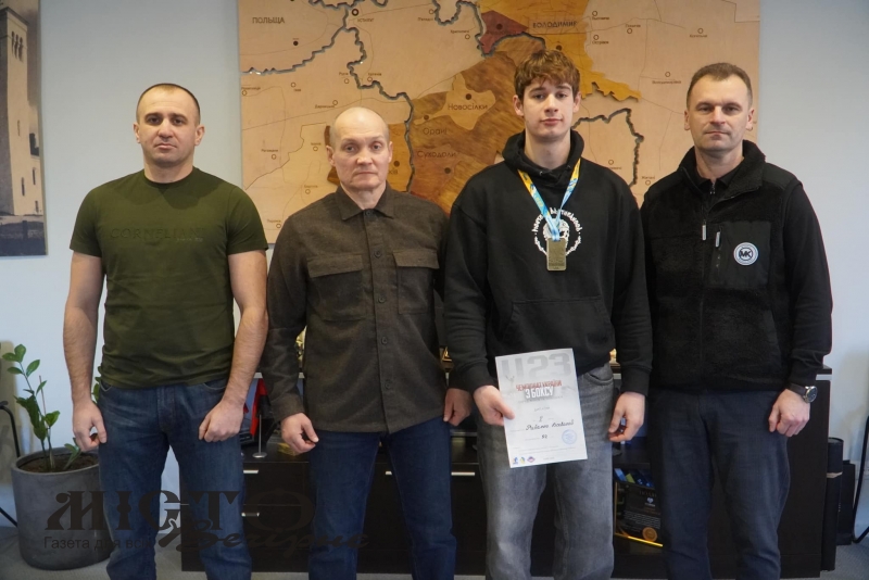 У Володимирі привітали чемпіона України з боксу у важкій вазі Всеволода Рибалка 