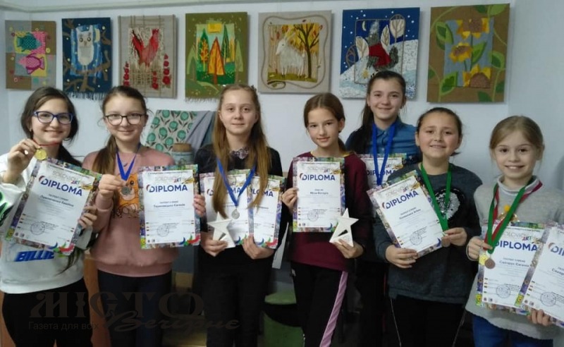 На фестивалі SOLOVIOV ART 11 учнів дитячої художньої школи імені М. Рокицького здобули медалі та кубки  