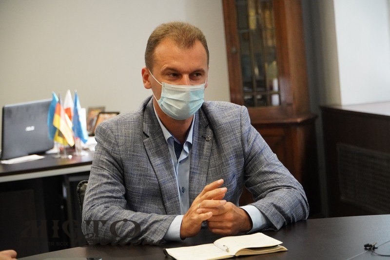 Журналісти з міським головою розмовляли про перейменування міста, утеплення будинків, ремонт у лікарні 